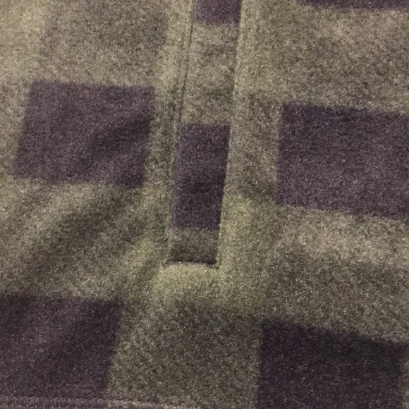 Basic Editions Vest Soft Fleece Green & Black Plaid Has Pockets Size Small - Picture 5 of 10